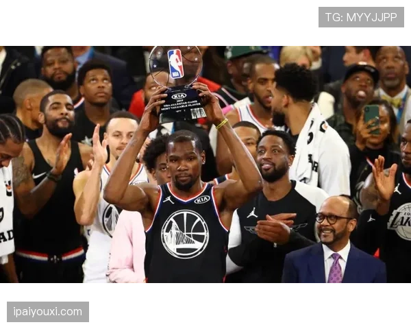 唐佳豪居然藏着这么奢侈的生活细节，简直不像篮球场上的那个拼命三郎